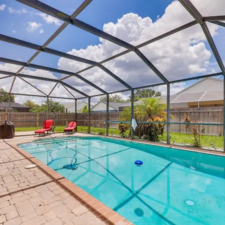 Riverview Home With Screened Pool About 1 Mi To Marina!